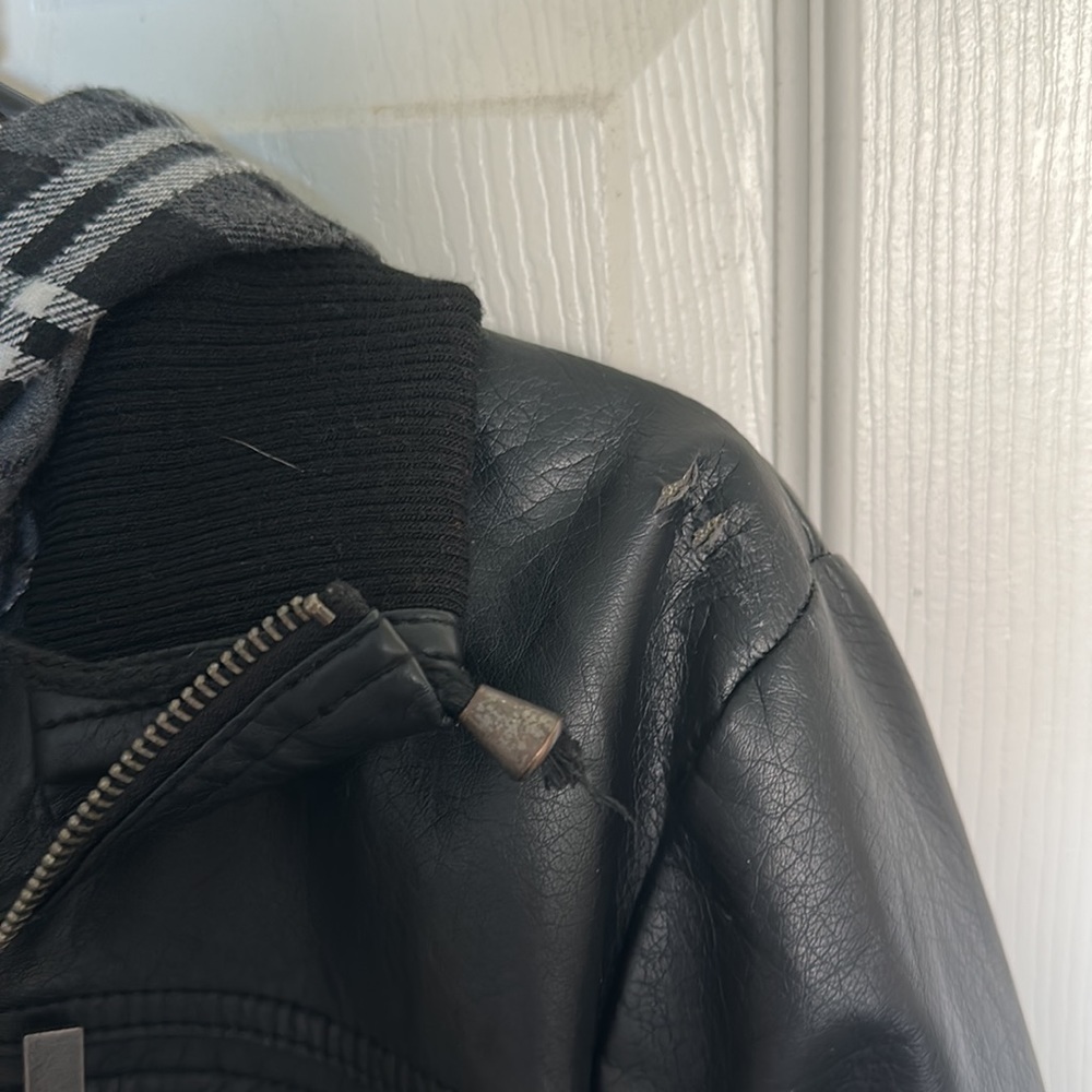 Leather jacket - Picture 4 of 4